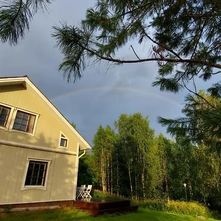 Sinettaestar-- Traditional Lapland Chalet