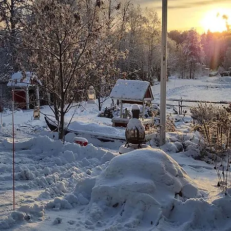 Chalet Sinettaestar-- Traditional Lapland Rovaniemi